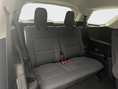 Used 2025 Ford Explorer Active AWD/4WD image 19