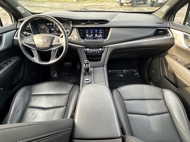 Used 2022 Cadillac XT5 Premium Luxury w/ Technology Package AWD/4WD image 32