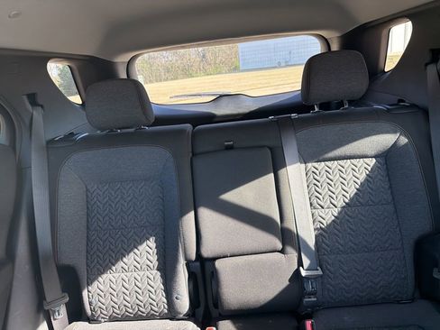 Used 2024 Chevrolet Equinox LT w/ LPO, Floor Liner Package FWD image 15