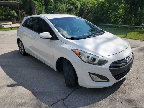 Used 2013 Hyundai Elantra GT w/ Touch & Go Pkg FWD image 8