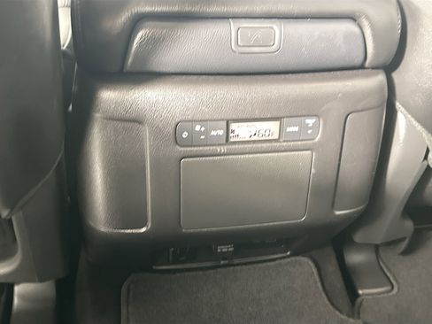 Used 2024 Nissan Armada SL image 26