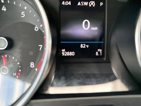 Used 2018 Volkswagen Tiguan SEL AWD/4WD image 19
