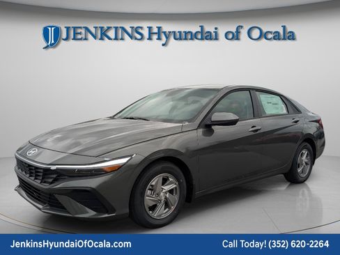 New 2026 Hyundai Elantra SE image 9