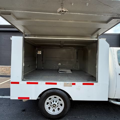 Used 2013 Chevrolet Silverado 3500 W/T w/ Skid Plate Package AWD/4WD image 6