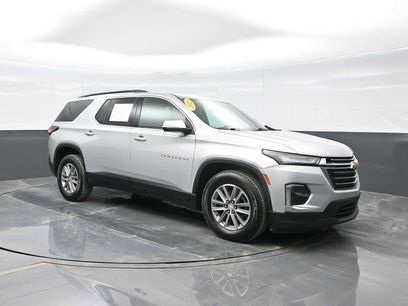 Used 2022 Chevrolet Traverse LT