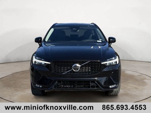Used 2024 Volvo XC60 B5 Plus image 8