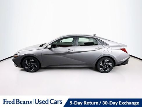 Certified 2025 Hyundai Elantra SEL w/ Cargo Package image 4