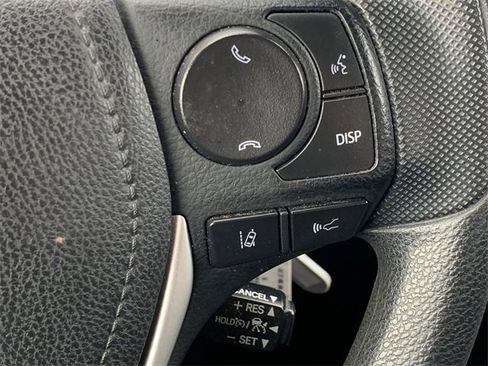 Used 2018 Toyota Corolla LE image 27