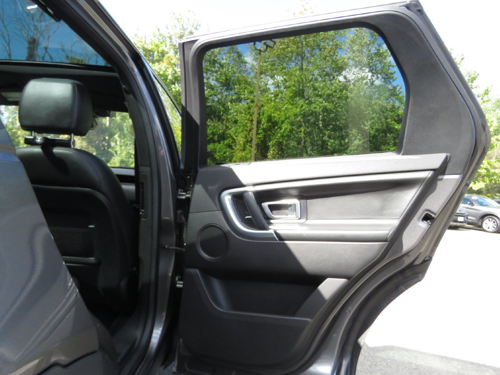 Used 2019 Land Rover Discovery Sport HSE Luxury AWD/4WD image 15