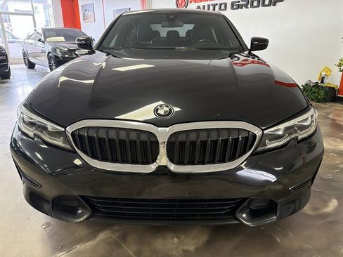 Used 2019 BMW 330i Sedan w/ Convenience Package RWD image 3
