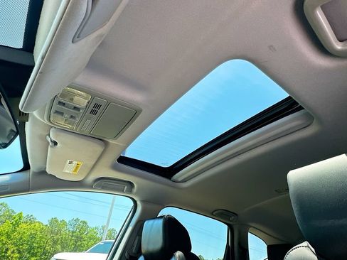 Used 2018 Honda CR-V EX-L image 11