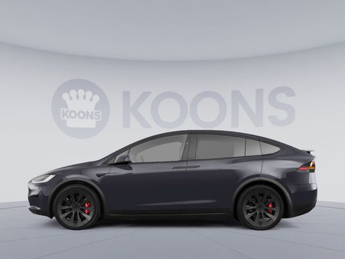 Used 2023 Tesla Model X Standard Range image 2