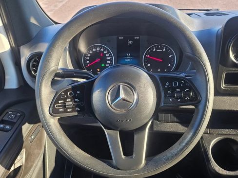 Used 2024 Mercedes-Benz Sprinter 2500 image 30