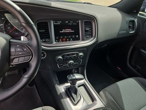 Used 2022 Dodge Charger SXT w/ Blacktop Package AWD/4WD image 11