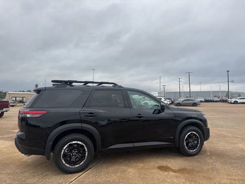 Certified 2025 Nissan Pathfinder Rock Creek image 25