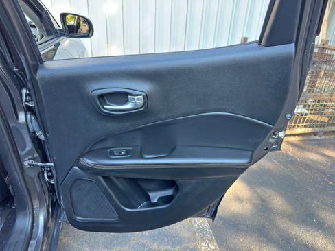 Used 2017 Jeep Compass Limited AWD/4WD image 41