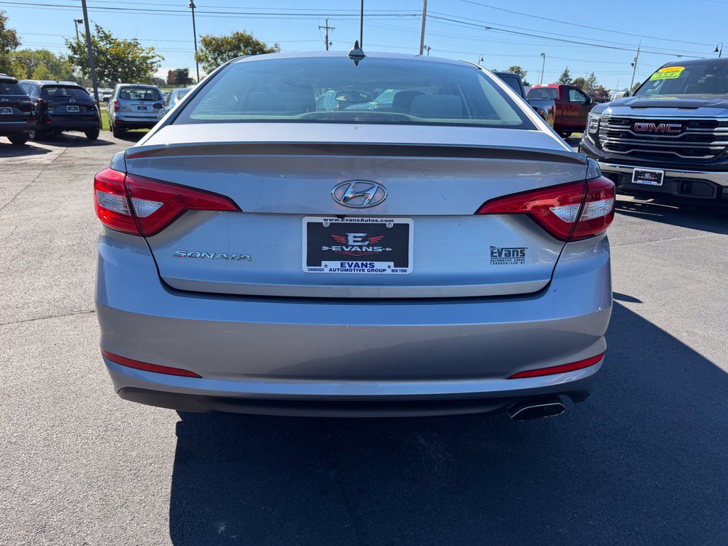 Used 2017 Hyundai Sonata SE FWD image 4