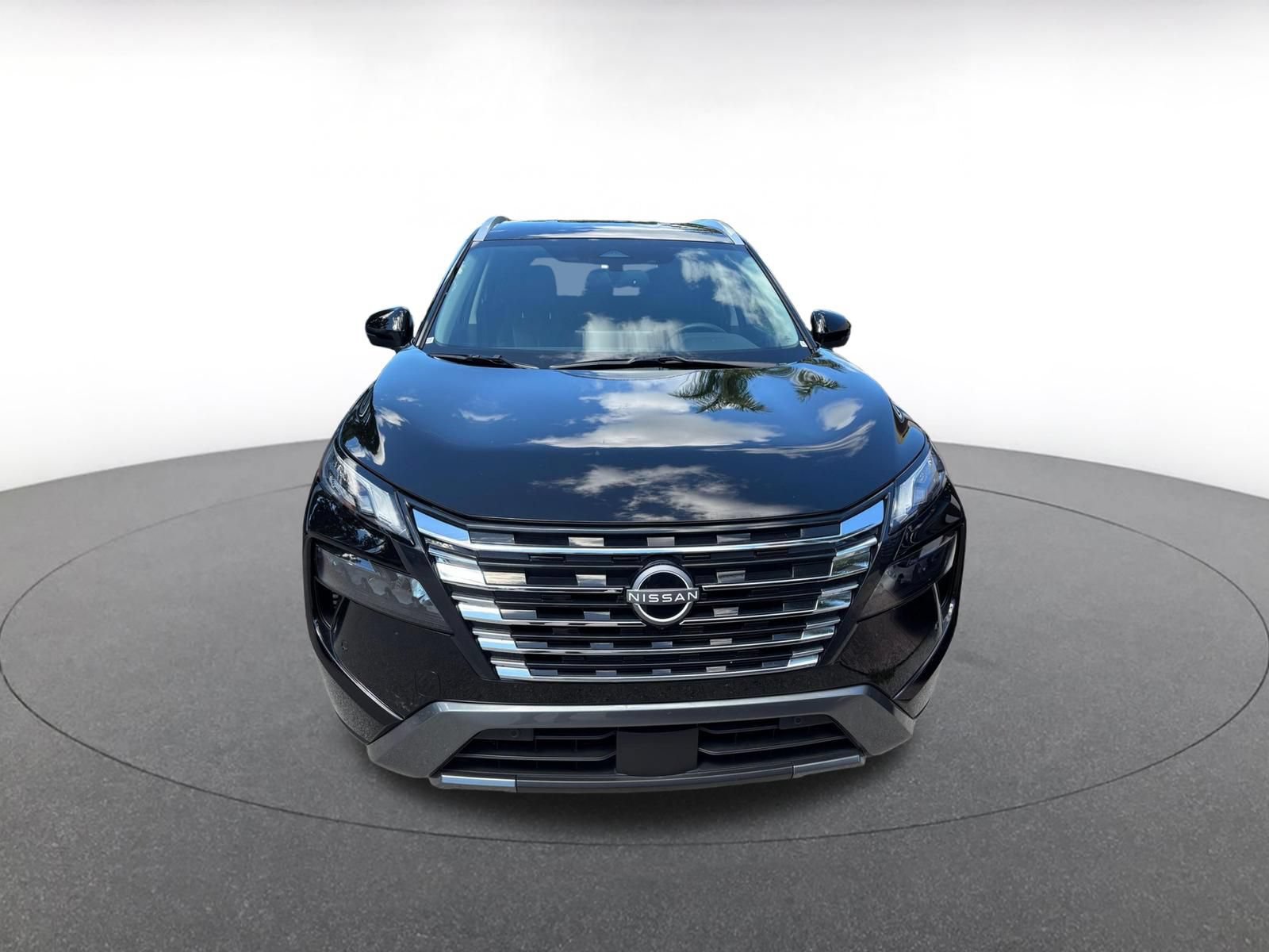 Used 2026 Nissan Rogue SL FWD image 3