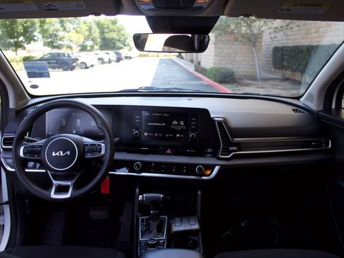 Used 2023 Kia Sportage LX FWD image 14
