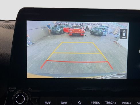 Used 2021 Kia Seltos SX w/ SX Sunroof Package AWD/4WD image 10