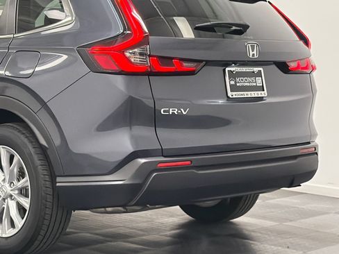 Used 2025 Honda CR-V EX image 7