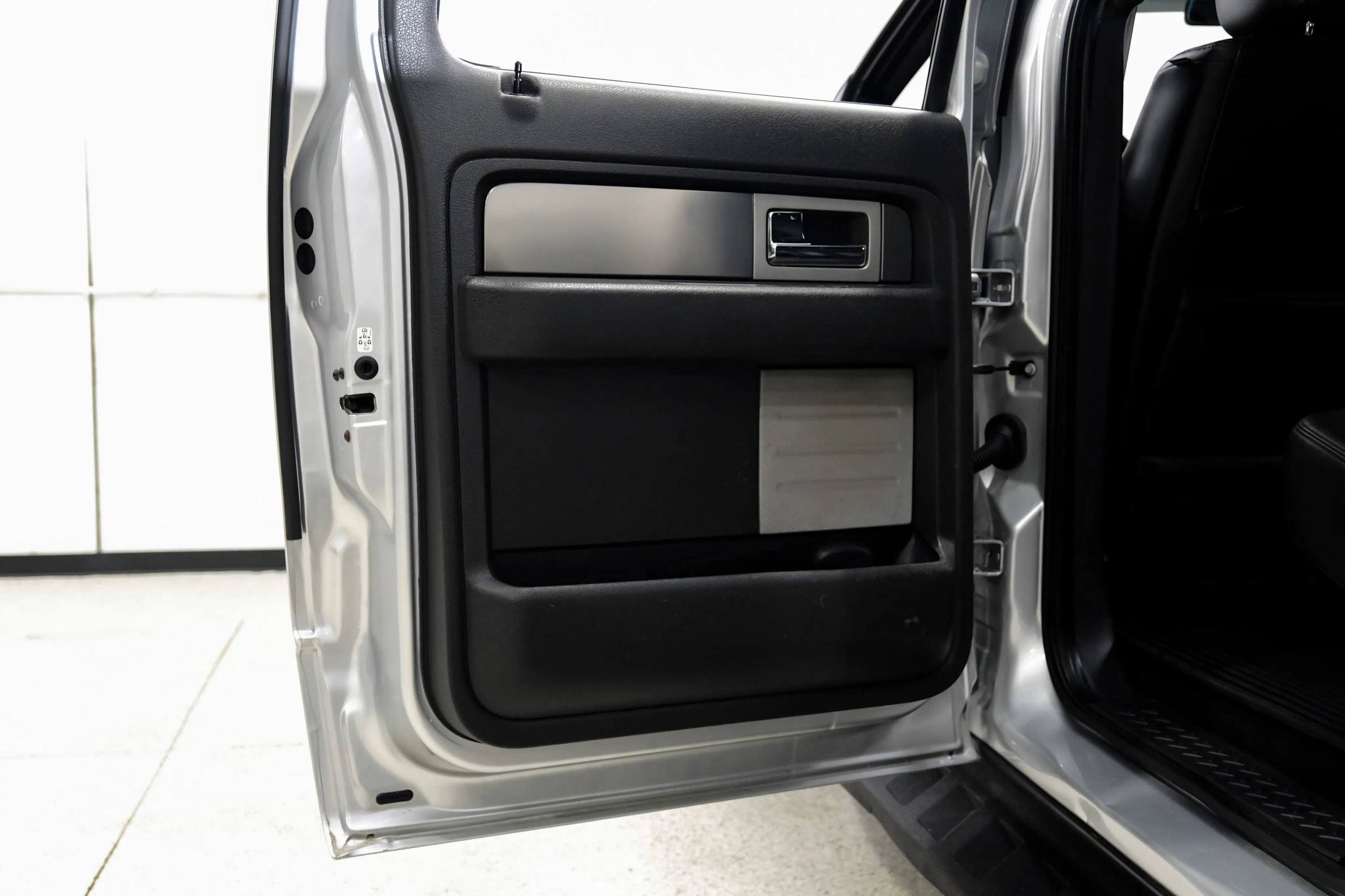 Used 2014 Ford F150 Raptor w/ Equipment Group 801A Luxury AWD/4WD image 50