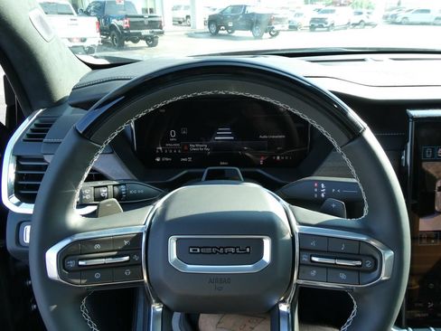 New 2026 GMC Acadia Denali Ultimate AWD/4WD image 23