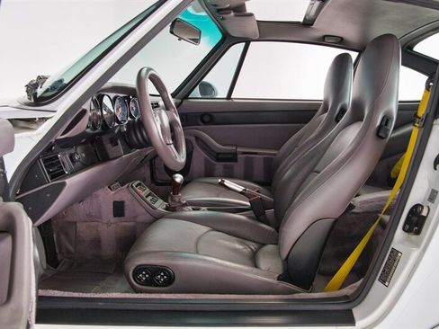 Used 1997 Porsche 911 Carrera image 19
