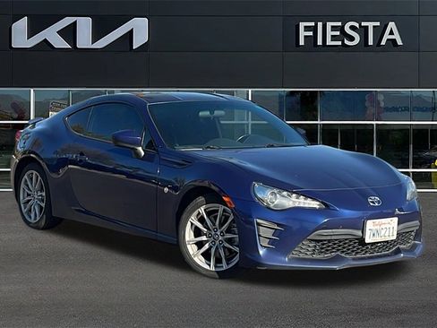 Used 2017 Toyota 86 image 1