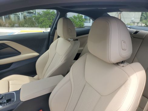 Used 2025 BMW 230i Coupe w/ M Sport Package RWD image 11