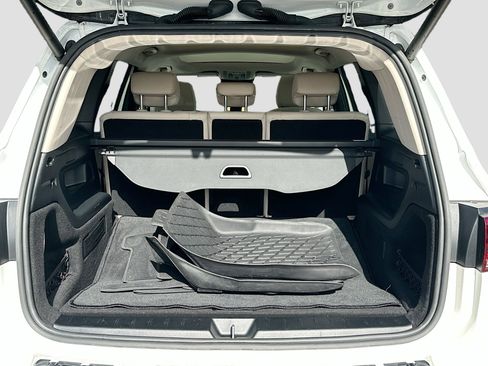 Used 2022 Mercedes-Benz GLB 250 4MATIC image 28