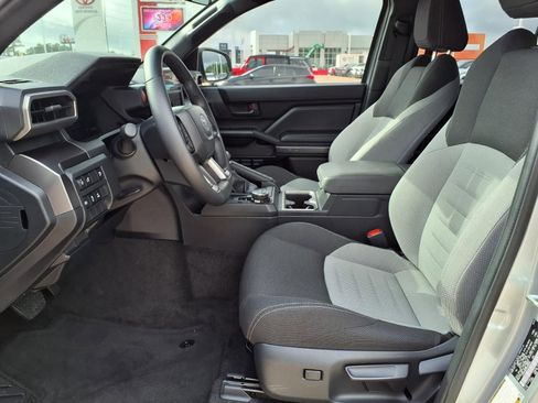 Certified 2025 Toyota 4Runner TRD Off-Road AWD/4WD image 18