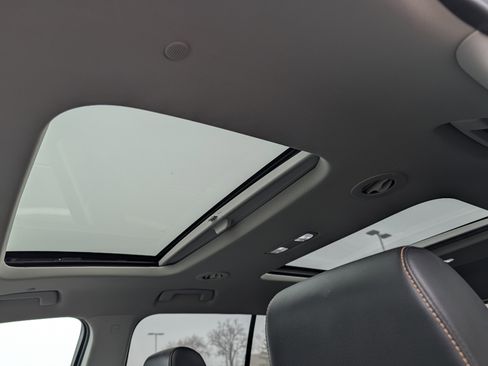 Used 2019 Chevrolet Traverse LT w/ LT Premium Package image 35