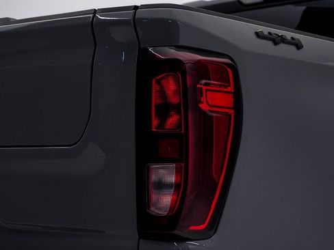 Used 2024 GMC Sierra 1500 Elevation image 13