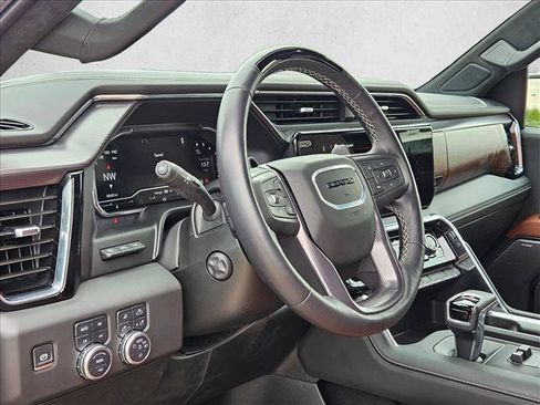 Used 2025 GMC Sierra 1500 Denali Ultimate AWD/4WD image 10