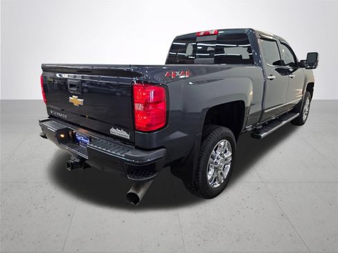 Used 2018 Chevrolet Silverado 2500 High Country w/ Duramax Plus Package AWD/4WD image 10