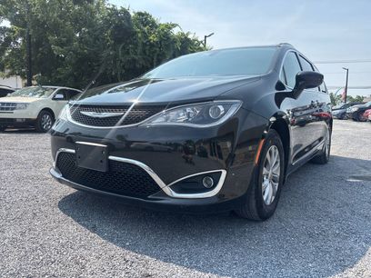Used 2017 Chrysler Pacifica Touring-L