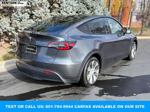 Used 2021 Tesla Model Y Long Range image 8