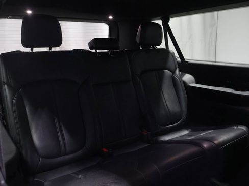 Used 2024 Jeep Wagoneer L Series III w/ Flexible Seating Group image 21