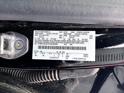 Used 2023 Ford Escape Platinum w/ Premium Technology Package image 35