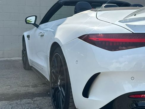 Used 2022 Mercedes-Benz SL 63 AMG 4MATIC image 31
