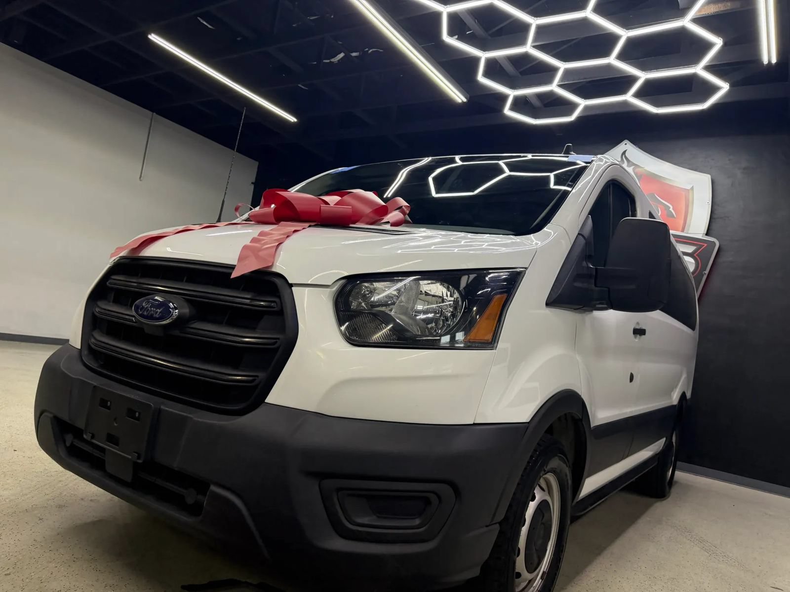Used 2020 Ford Transit 150 XL RWD image 5