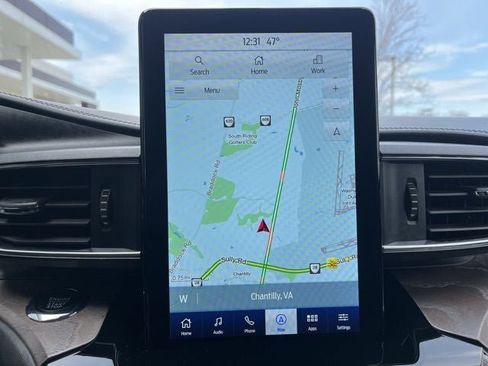 Used 2023 Ford Explorer Platinum w/ Technology Package image 32