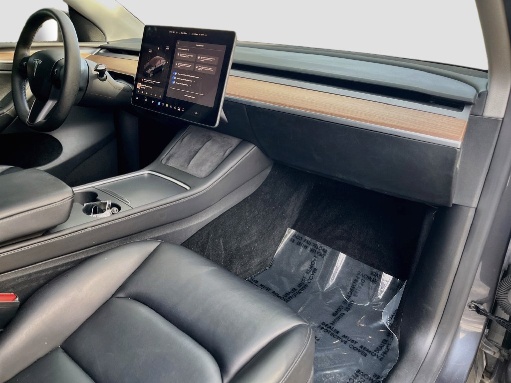 Used 2023 Tesla Model Y Long Range AWD/4WD image 27