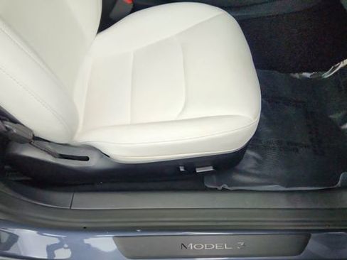 Used 2023 Tesla Model 3 Standard Range image 21