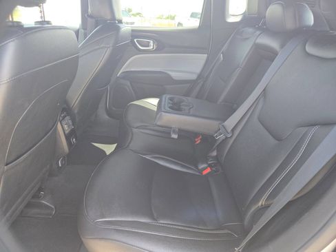 Used 2025 Jeep Compass Limited AWD/4WD image 13