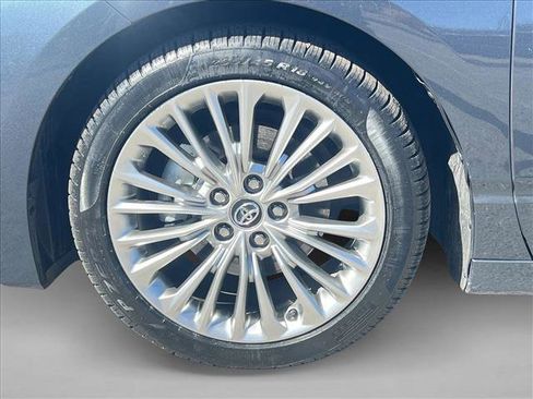 Used 2020 Toyota Avalon Limited w/ Advanced Safety Package image 24