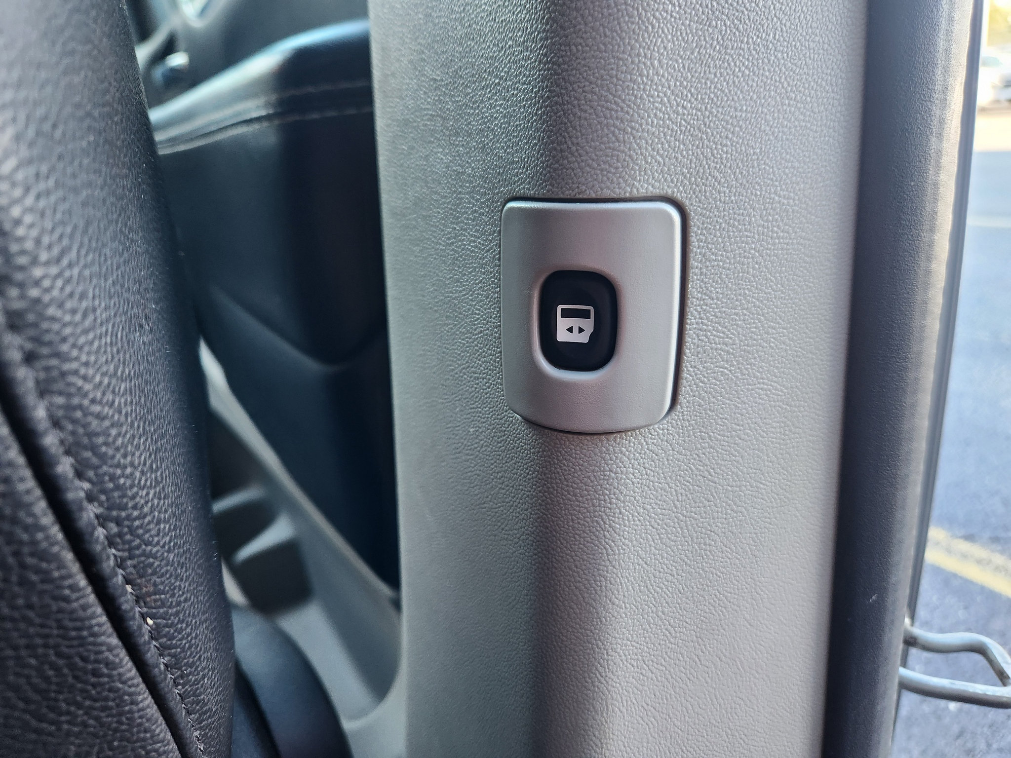 Used 2019 Dodge Grand Caravan SXT FWD image 37