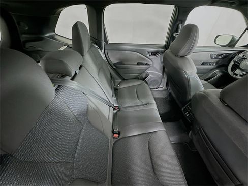 Used 2025 Subaru Forester Premium image 9