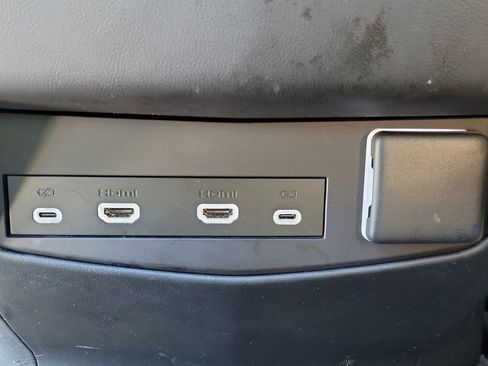 Used 2023 Cadillac Escalade Premium Luxury w/ LPO, Radiant Package image 17